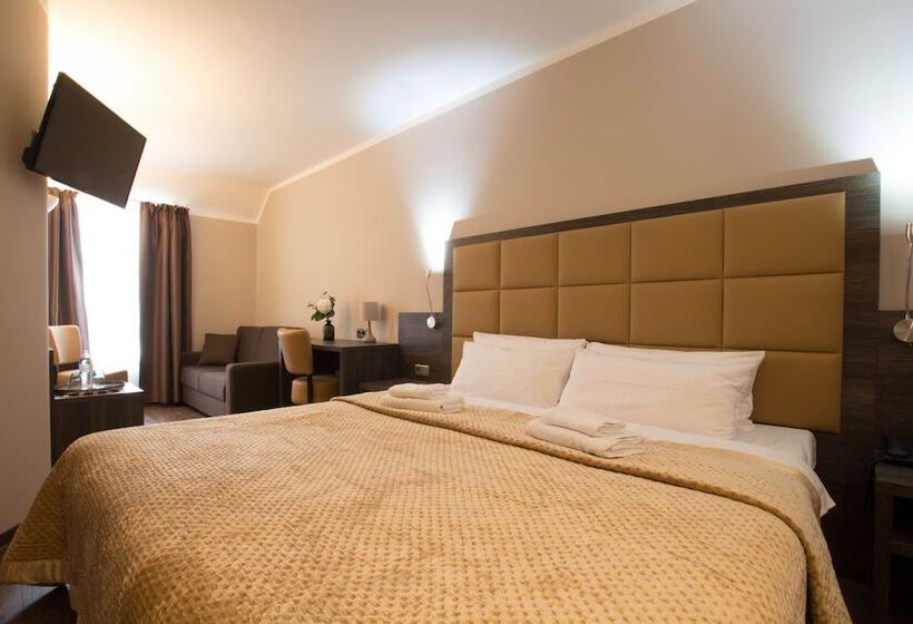 اتاق استاندارد سه نفره, Delta Am Potsdamer Platz