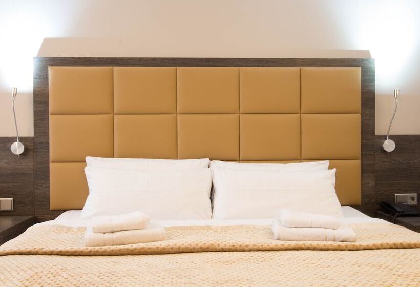 اتاق استاندارد سه نفره, Delta Am Potsdamer Platz