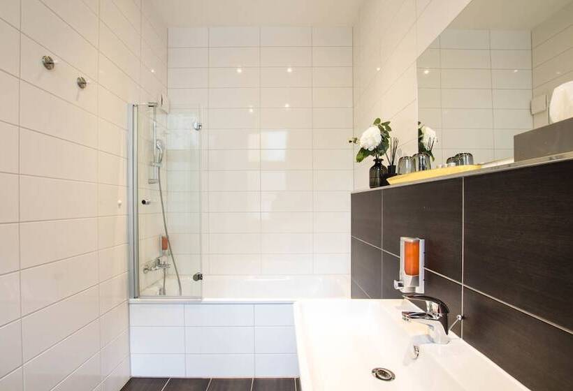 اتاق خانوادگی, Delta Am Potsdamer Platz