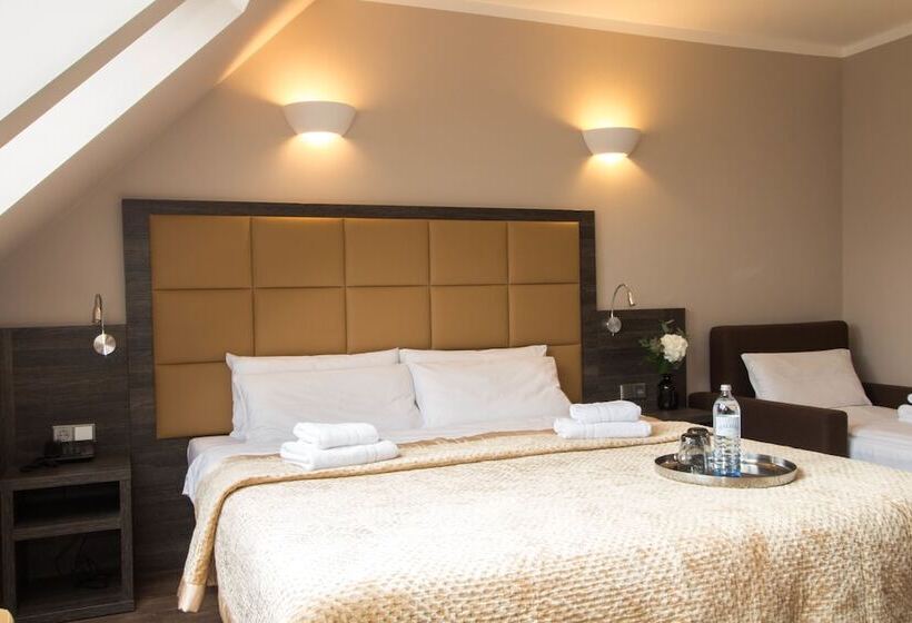 اتاق استاندارد سه نفره, Delta Am Potsdamer Platz