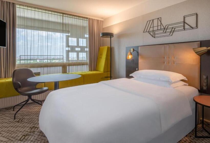 Номер Superior, Four Points By Sheraton Munich Arabellapark