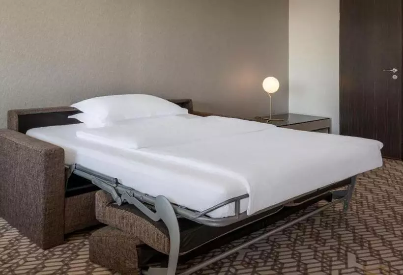 キングサイズベッドのエクゼクティブ, Four Points By Sheraton Munich Arabellapark