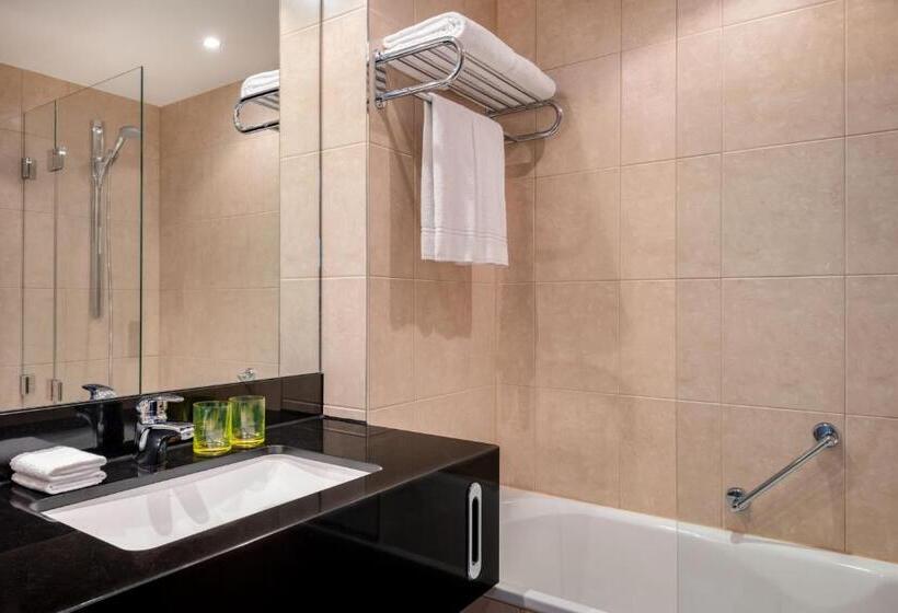 Люкс Executive Кровать Кинг, Four Points By Sheraton Munich Arabellapark