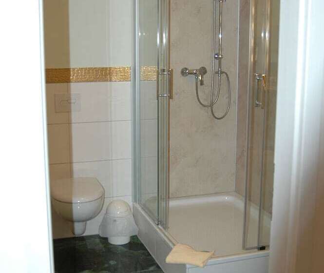 标准间, Goldflair Am Rathaus