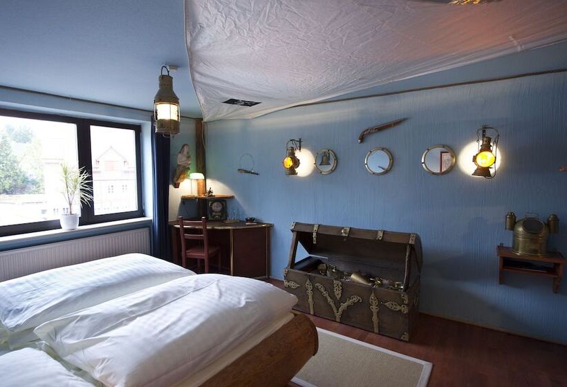 家庭间, Goldflair Am Rathaus