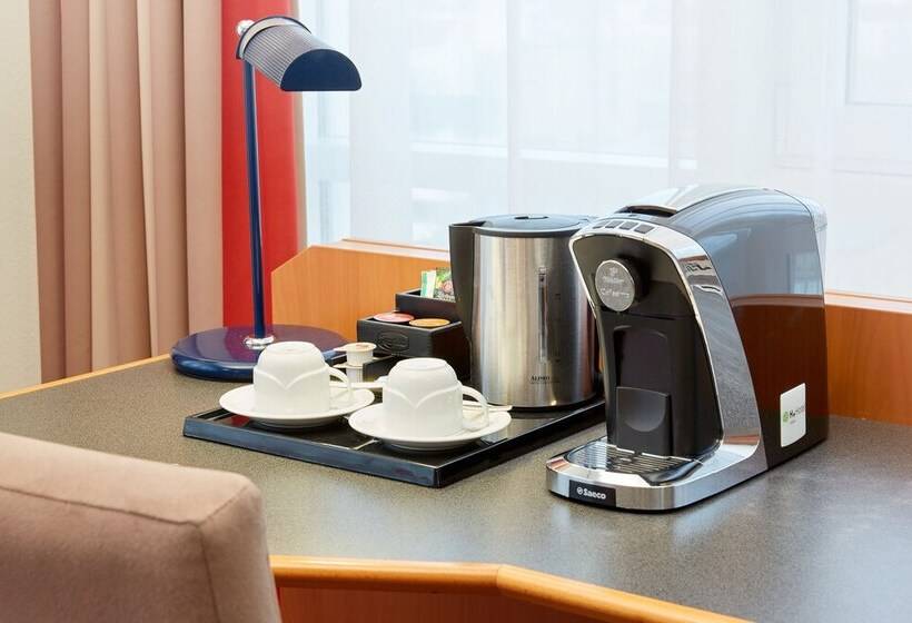 Номер бизнес-класса, H+ Hotel Leipzig