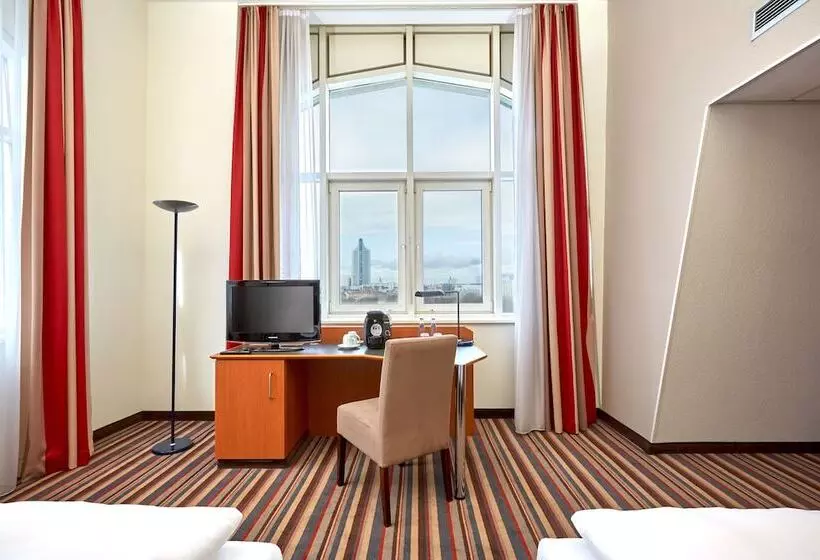 سوییت, H+ Hotel Leipzig