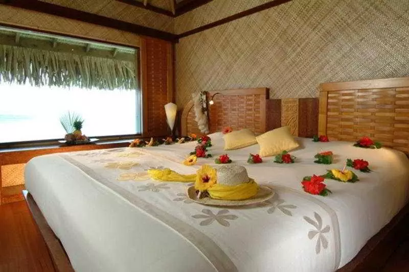 بانگلوی استاندارد با چشم‌انداز دریا, Intercontinental Bora Bora Le Moana Resort, An Ihg