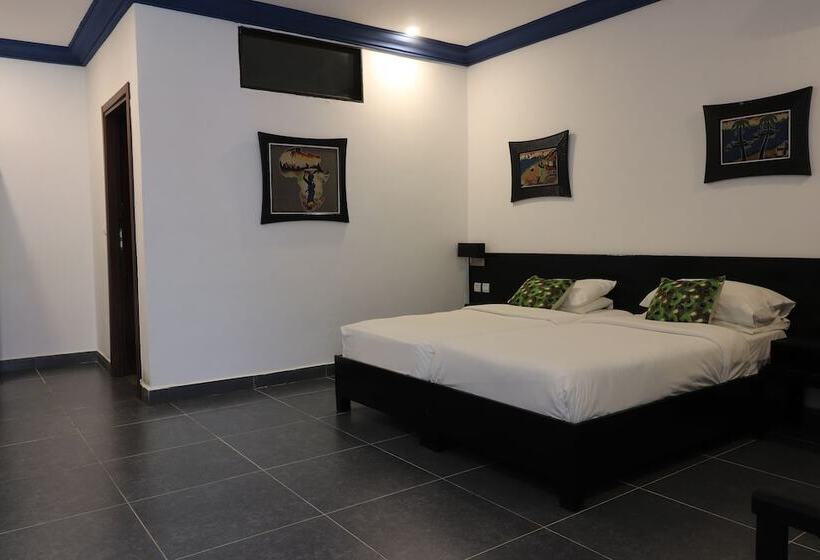 اتاق سوپریور, Senegambia Beach