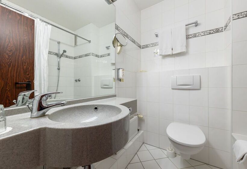 Номер Стандарт, Trip Inn Hotel Frankfurt Airport Rüsselsheim