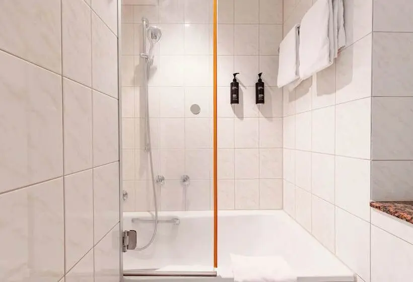 اتاق استاندارد, Garner Hotel Dusseldorf - Main Station by IHG