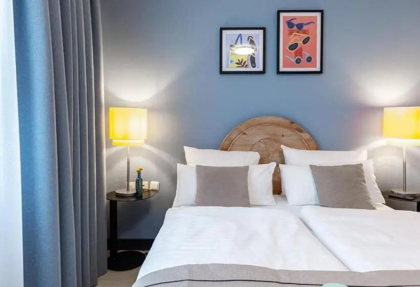 اتاق استاندارد با تخت بزرگ, Garner Hotel Dusseldorf - Main Station by IHG