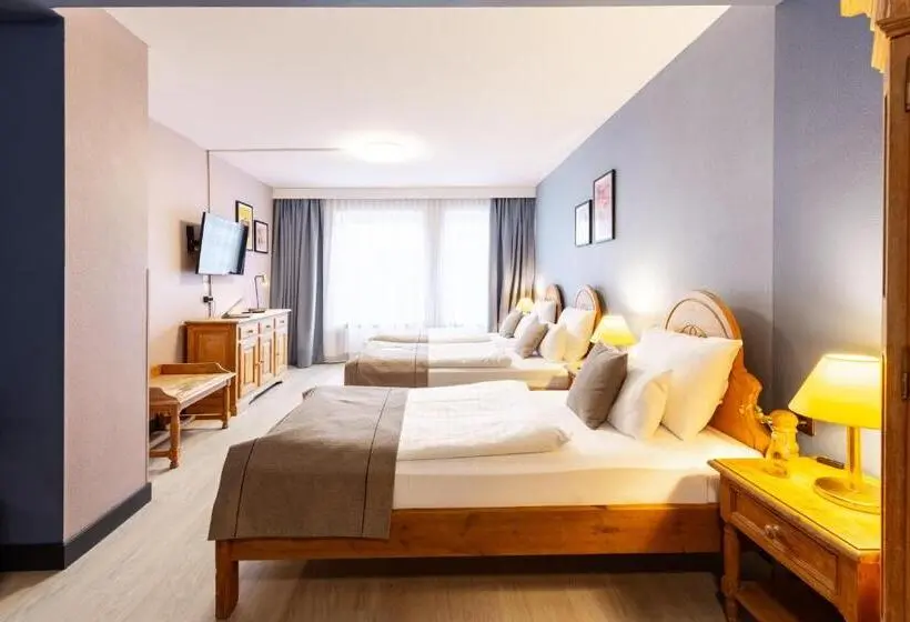 اتاق استاندارد سه نفره, Garner Hotel Dusseldorf - Main Station by IHG