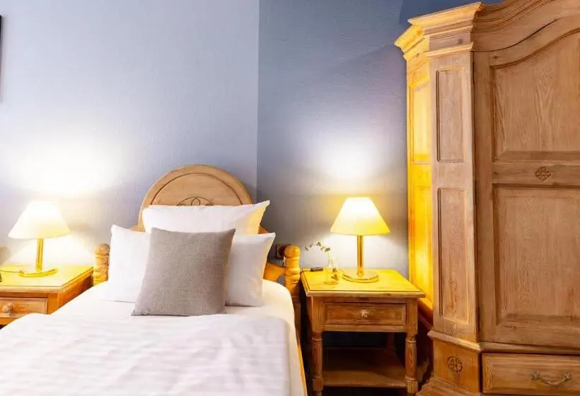 اتاق استاندارد سه نفره, Garner Hotel Dusseldorf - Main Station by IHG