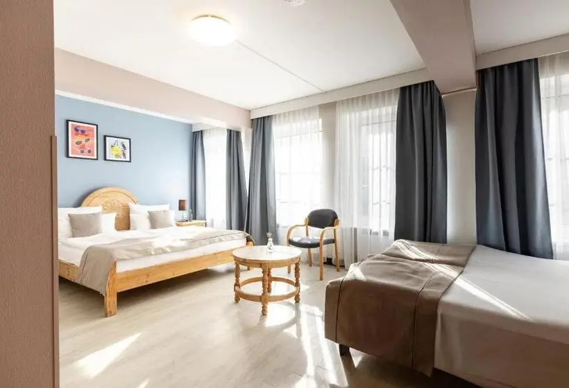 اتاق پریمیوم چهارنفره, Garner Hotel Dusseldorf - Main Station by IHG
