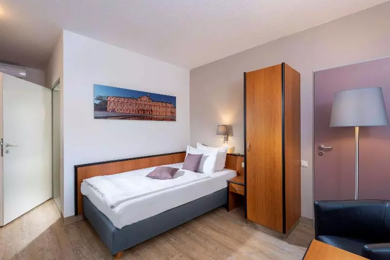 اتاق استاندارد یک نفره, B&B HOTEL Rastatt