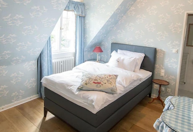 جناح, Die Hirschgasse Heidelberg