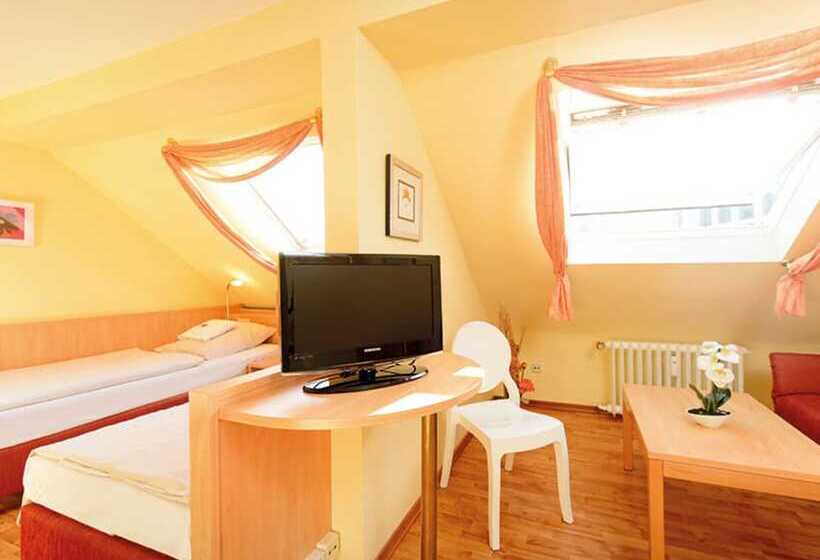 غرفة قياسية ثلاثية, Europa