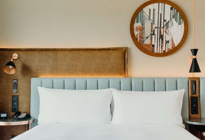 펜트하우스 스위트, Hilton Frankfurt City Centre