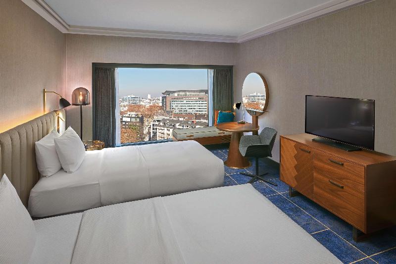 스탠다드 룸, Hilton Frankfurt City Centre