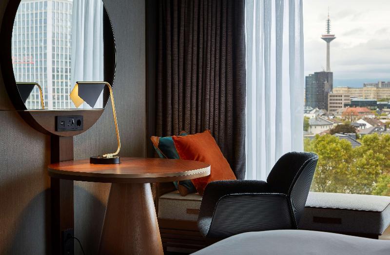 اتاق لوکس, Hilton Frankfurt City Centre