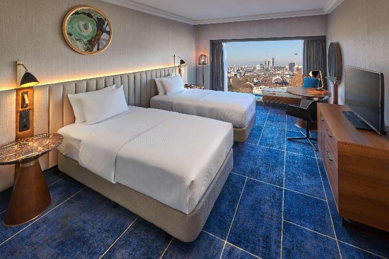 디럭스 룸, Hilton Frankfurt City Centre