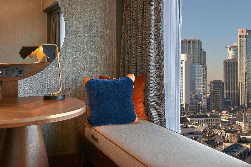 اتاق لوکس, Hilton Frankfurt City Centre
