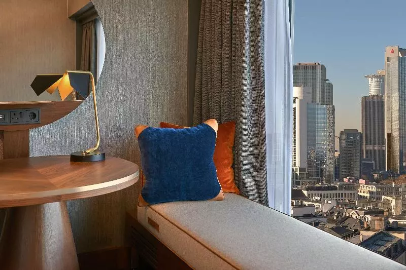 اتاق لوکس, Hilton Frankfurt City Centre