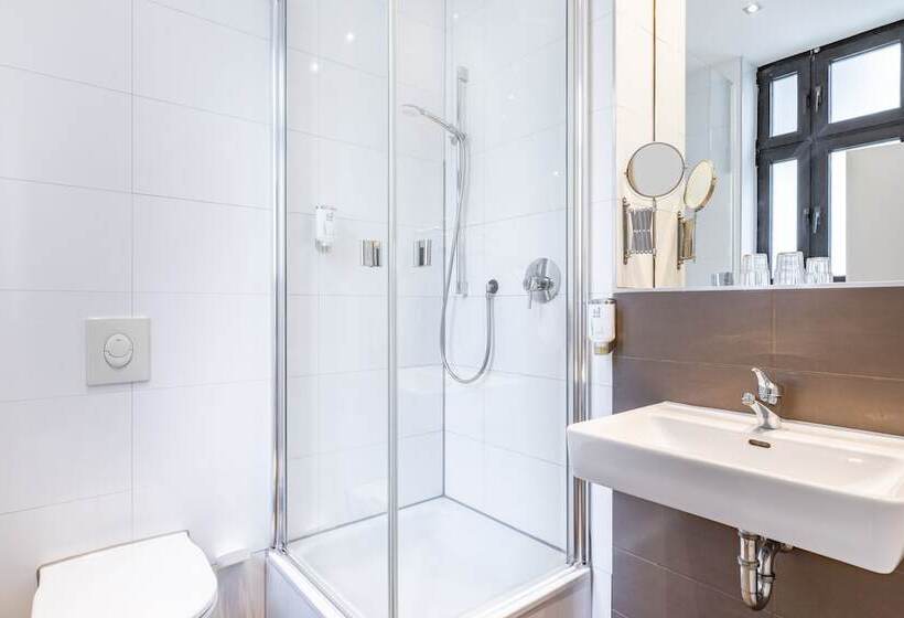 غرفة كومفورت, Madison