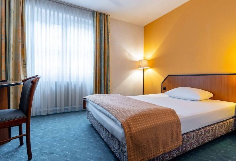Номер Стандарт Индивидуальный, Trip Inn Kongresshotel Frankfurt Rodgau