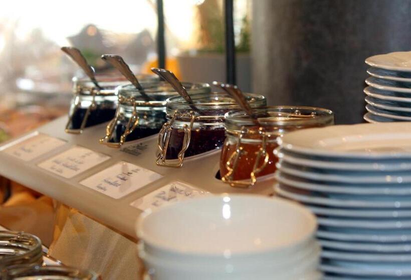 חדר סטנדרט לשלושה, Westerkamp