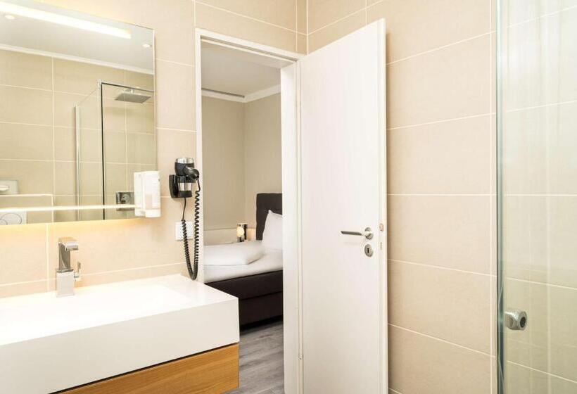 Номер Стандарт Индивидуальный, Elaya Hotel Hannover City