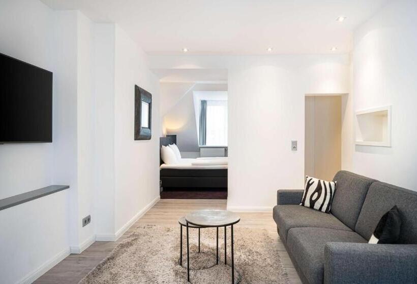 Полулюкс, Elaya Hotel Hannover City
