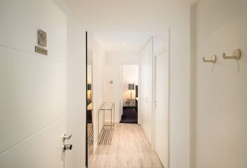 Полулюкс, Elaya Hotel Hannover City