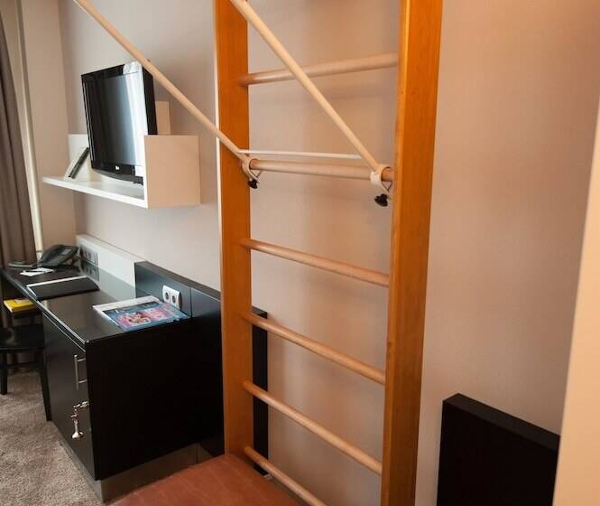 اتاق راحتی یک تخته, Turm