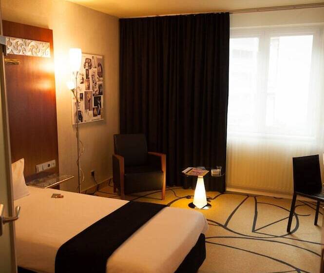 اتاق راحتی یک تخته, Turm