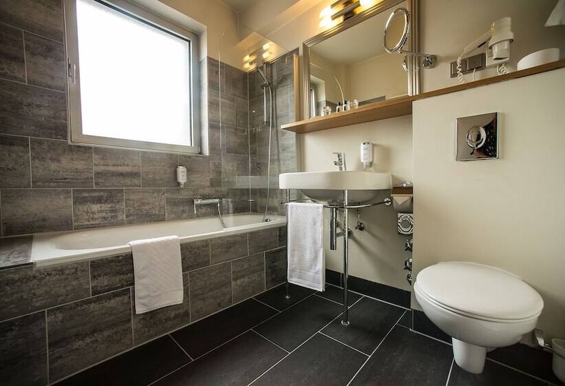 اتاق راحتی یک تخته, Turm