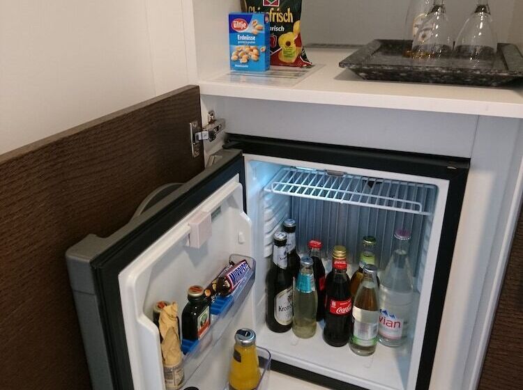 اتاق سوپریور سه تخته, Turm