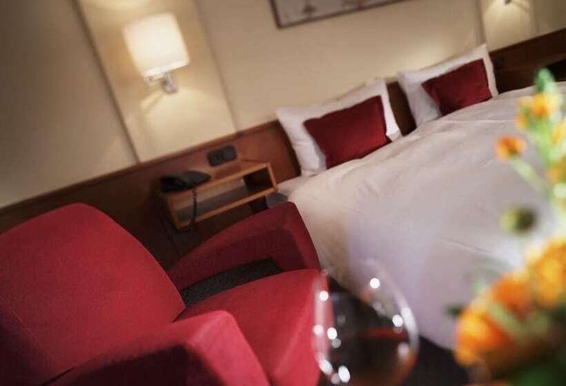 اتاق سوپریور, Turm