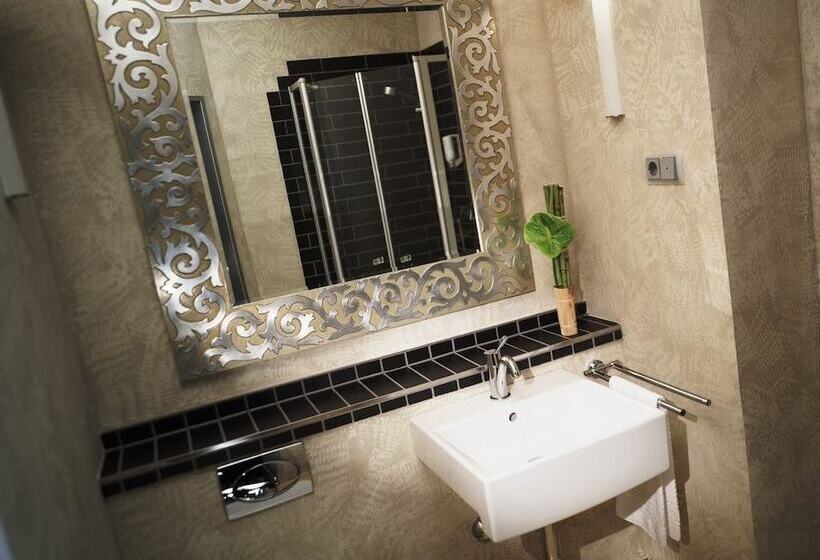 اتاق راحتی, Turm