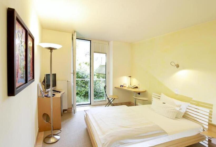 Standard Single Room, Watthalden