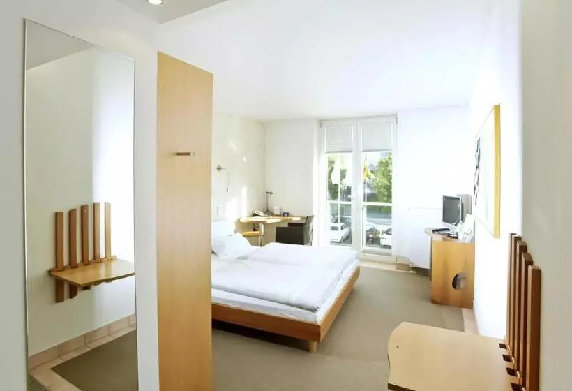 Standard Room, Watthalden