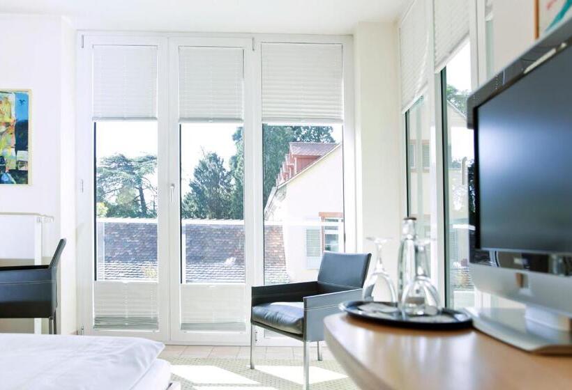 Comfort Room, Watthalden