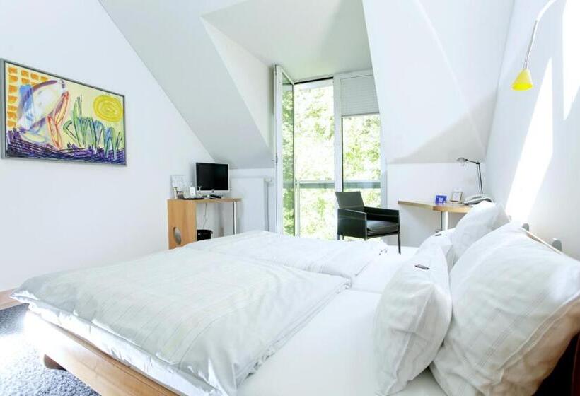 Standard Room, Watthalden