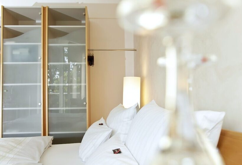 Standard Room, Watthalden