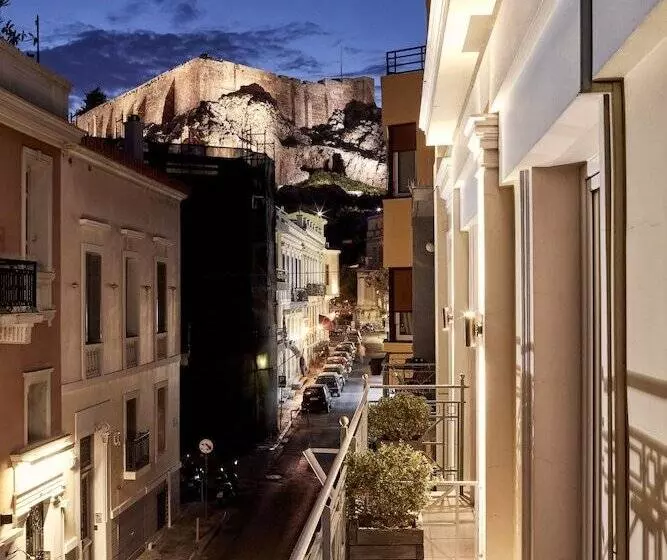 سوییت اجرایی, Ava Hotel And Suites