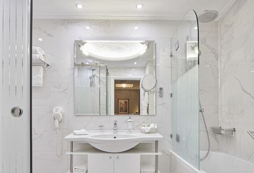 이그제큐티브 스위트, Ava Hotel And Suites
