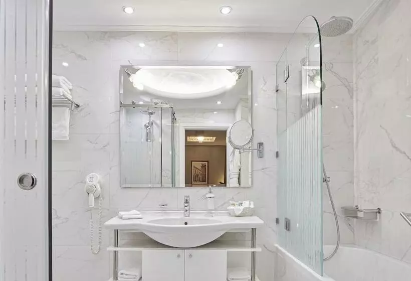 سوییت اجرایی, Ava Hotel And Suites