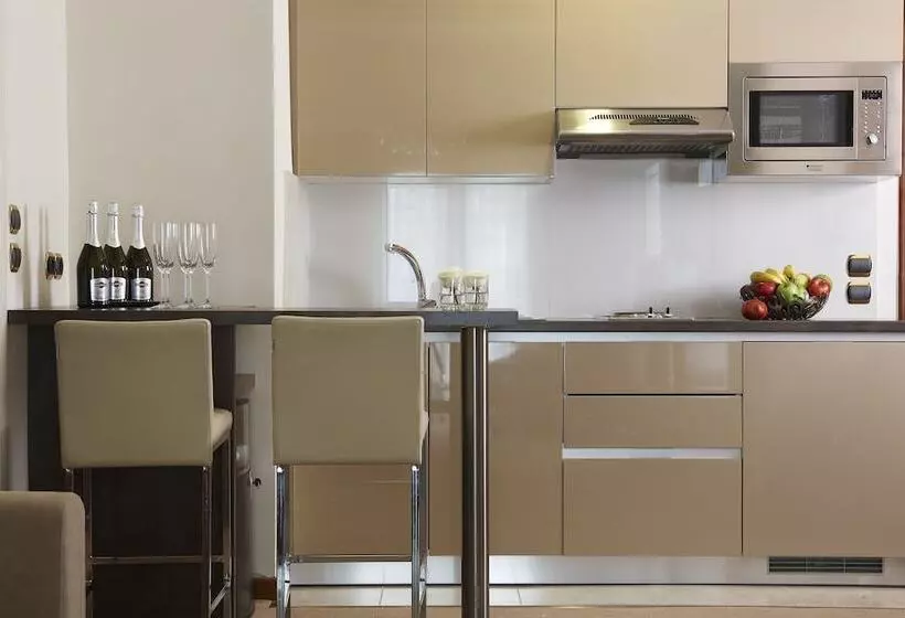 سوییت اجرایی, Ava Hotel And Suites