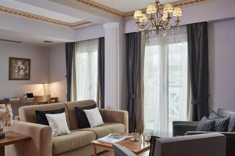 سوییت, Ava Hotel And Suites